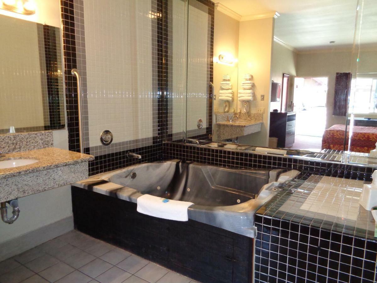 Long Beach Luxury Inn Εξωτερικό φωτογραφία