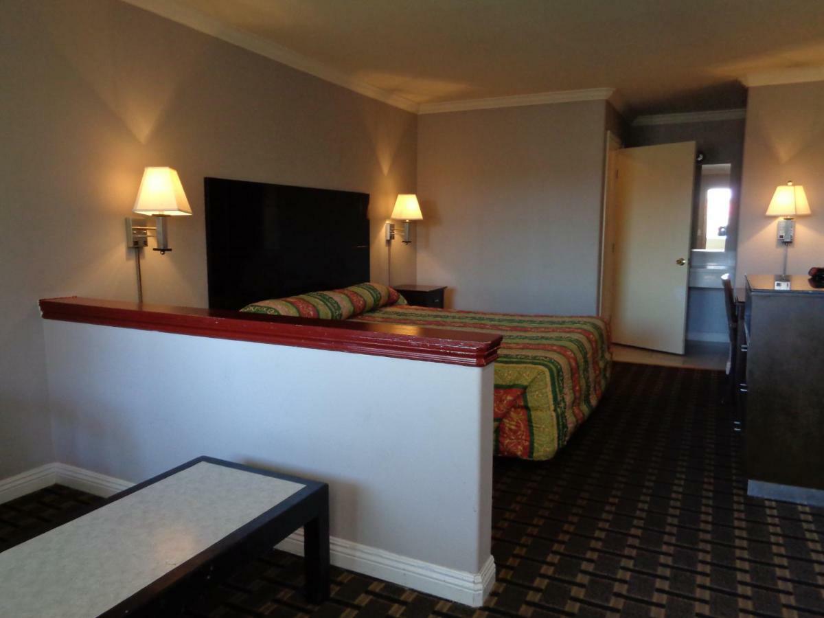 Long Beach Luxury Inn Εξωτερικό φωτογραφία